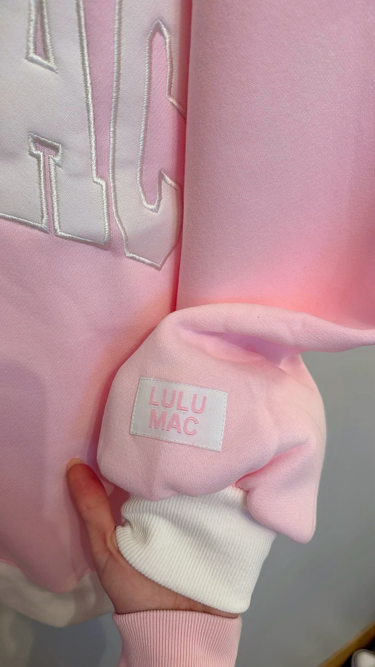 LULU MAC Crewneck
